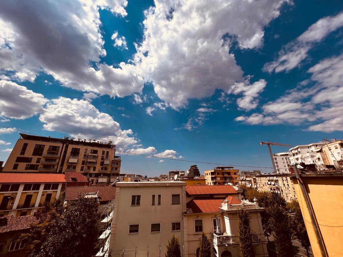 טיראנה City Center Two Private Bedrooms Near Scanderbeg Square On Shared Apartment מראה חיצוני תמונה