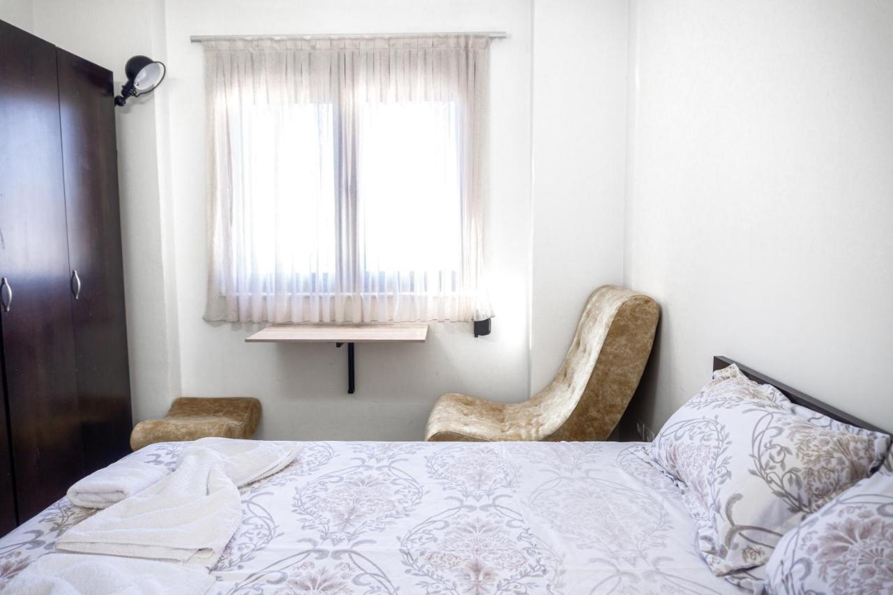 טיראנה City Center Two Private Bedrooms Near Scanderbeg Square On Shared Apartment מראה חיצוני תמונה